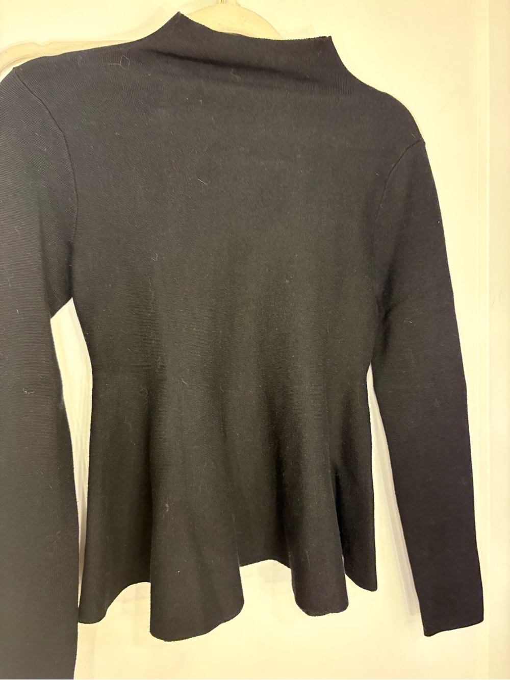 Club Monaco Black Long-Sleeve Ribbed Top